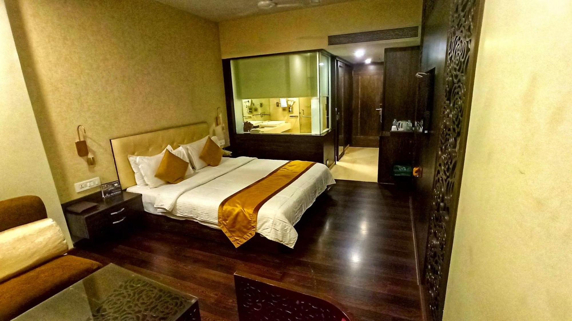 Kailash Parbat Hotel Lonavala Exterior foto